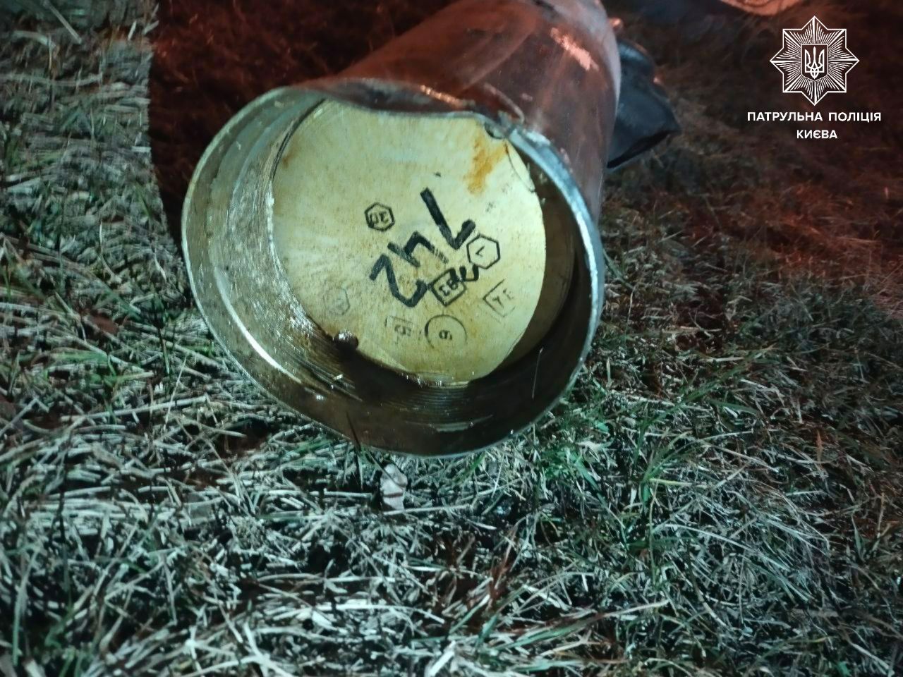 У Києві прогриміло кілька вибухів, почалася пожежа